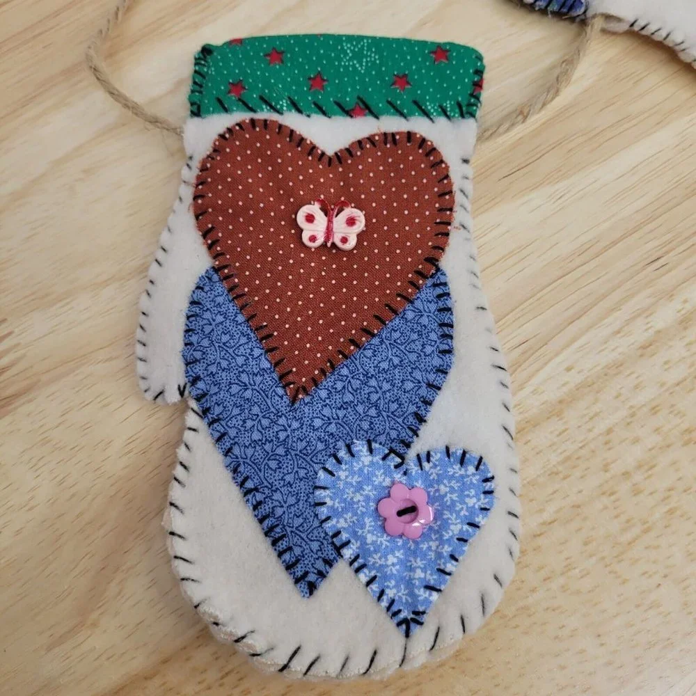 Mini Mitten Christmas Fleece 3D Embellished Garland Country Farmhouse